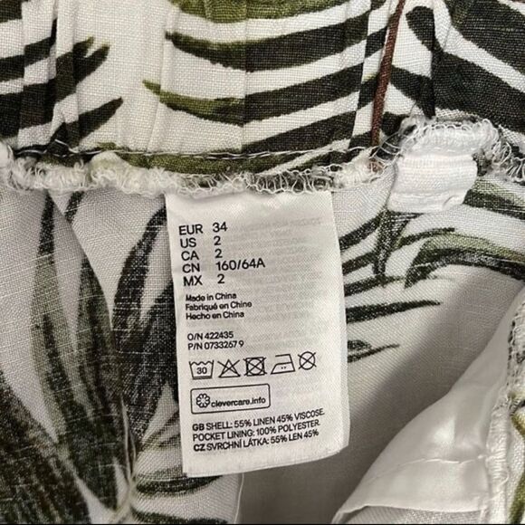 H&M palm leaf shorts size 2 - Picture 5 of 5